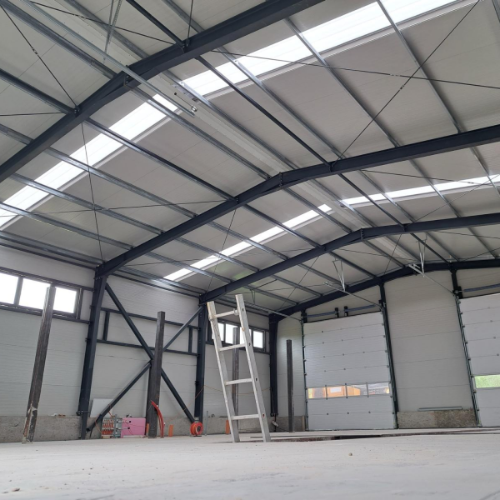 Hală metalică finalizată