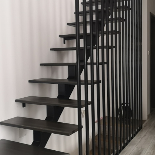 Scară metalică finalizată